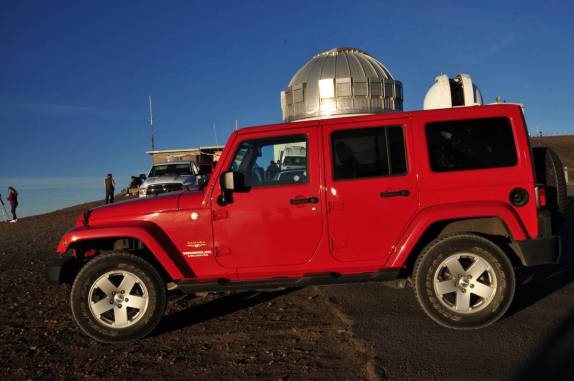 Nosso jipão nos levou traquilamente até os 4.200 metros de altitude do Mauna Kea, ponto mais alto da Big island e do Hawaii